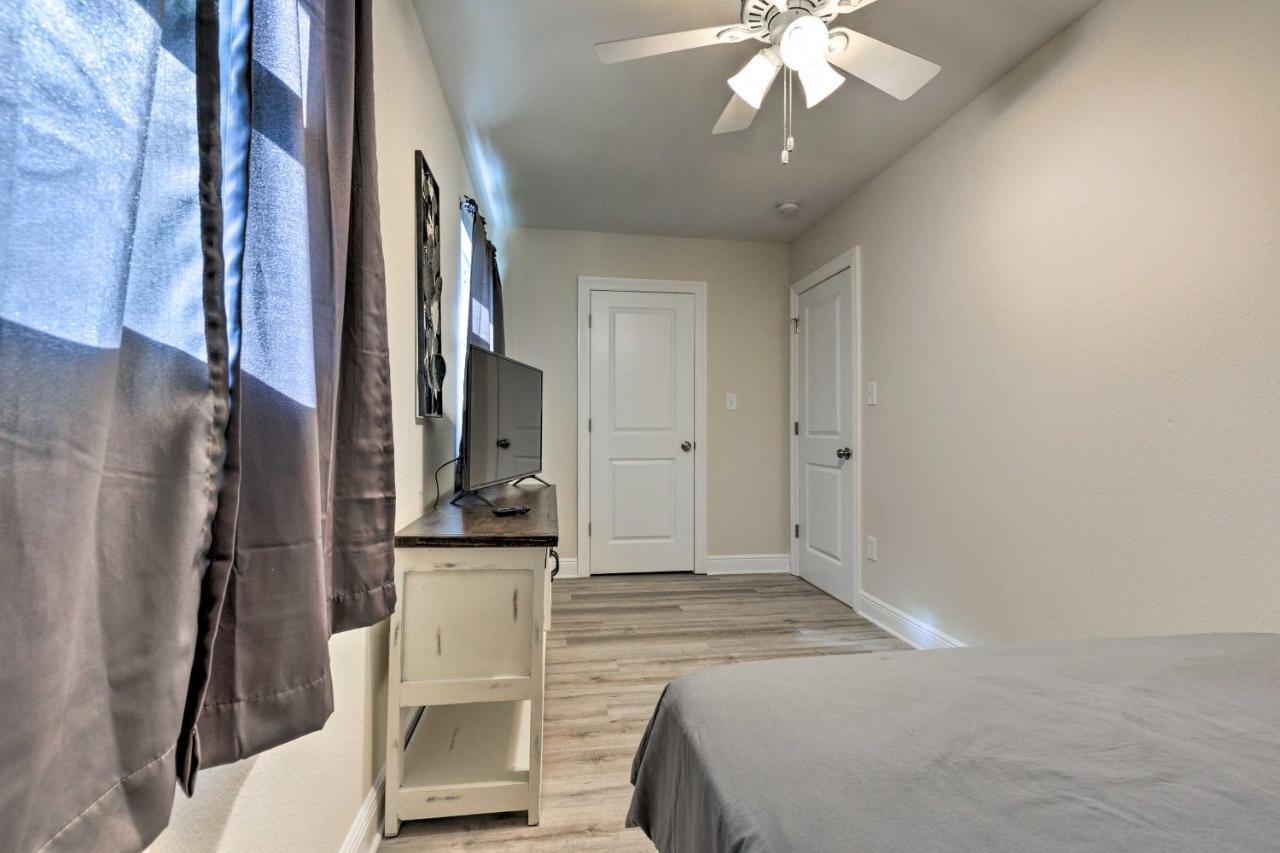 Spacious Gulfport Home With Yard 1 Mi To Beach Exterior foto