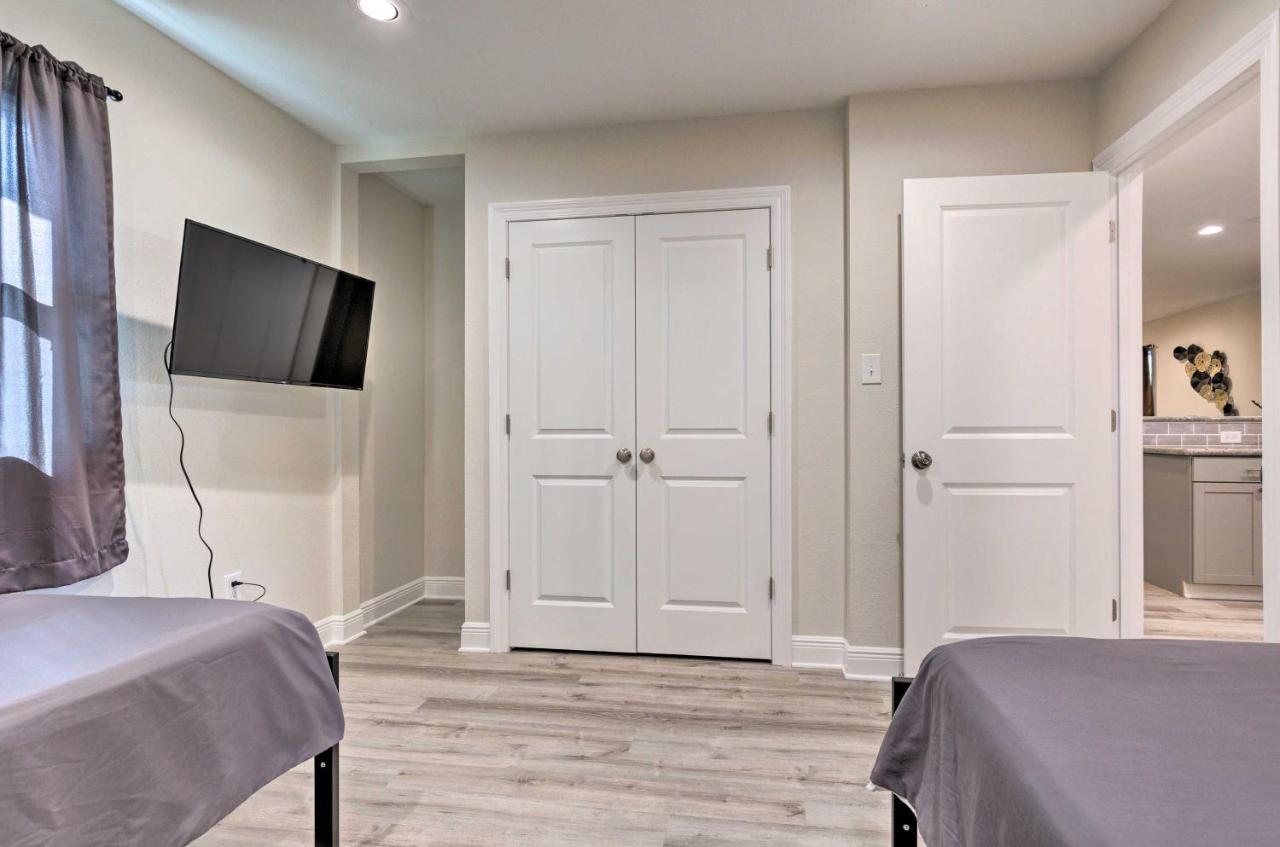 Spacious Gulfport Home With Yard 1 Mi To Beach Exterior foto