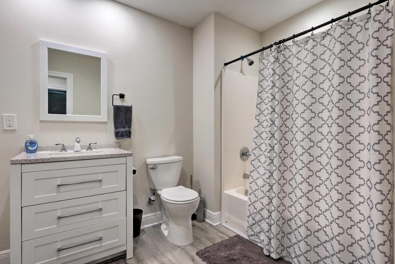 Spacious Gulfport Home With Yard 1 Mi To Beach Exterior foto